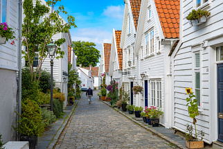 Stavanger: The White City by the Sea. Walking tour, 2 hours